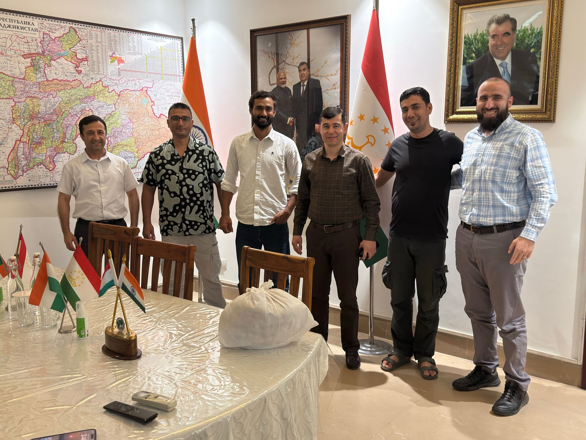 Mez Pharmaceutical team meeting with international partners